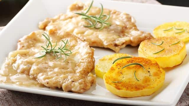 SCALOPPINE AL ROSMARINO, SALVIA E MIELE